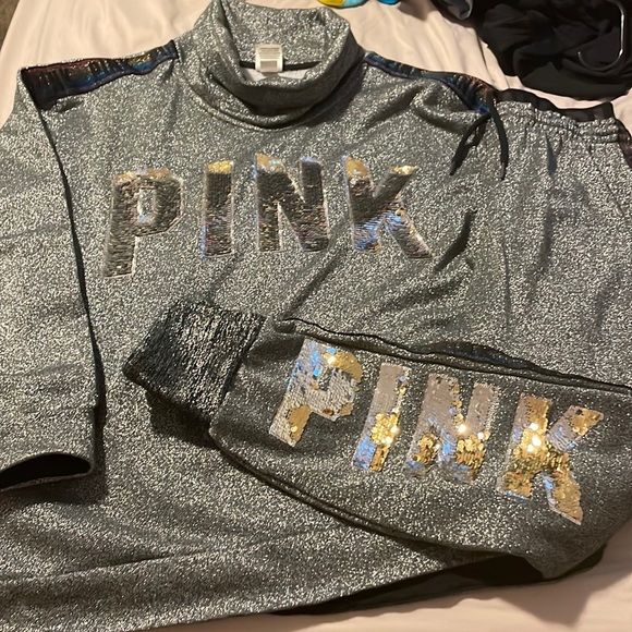 Vs Pink Sweatsuit - Picture 1 of 3